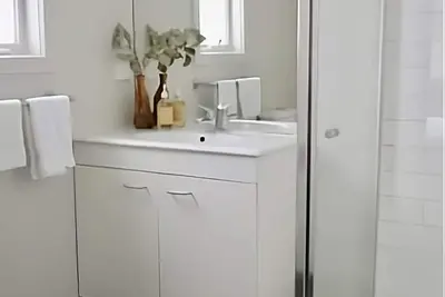 Image de Honeysuckle St Cottage. Central Location. Sleeps 8