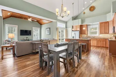 Image de It's About Time: Hot Tub | Rec Room | Shared Pool