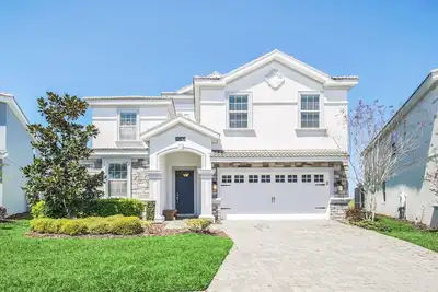 Image de EV_9040 - 8 Bed 5 Bath Villa with Screened-In Private Pool with Spillover Spa,