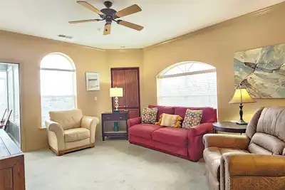 Image de Captains Quarters Walk-in Suite at the Legacy at Thousand Hills! Great Rates!