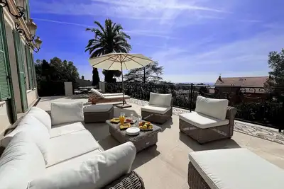 Image de Villa « Belle Époque» avec vue mer, piscine et prestations haut de gamme