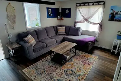 Image de Boho cozy 3 bedroom cottage close to Syracuse and Oswego with waterfront views.