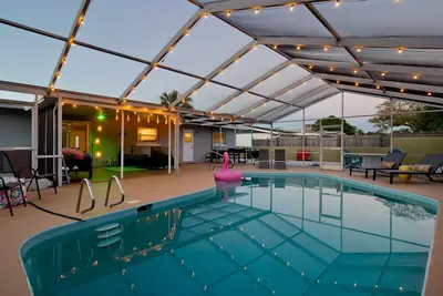 Image de Heated Pool + New Luxury Hot Tub | 15 Min Beach