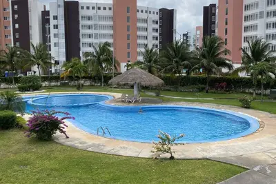 Image de Lagoon Paradise: Elegant House with pool at our doorstep