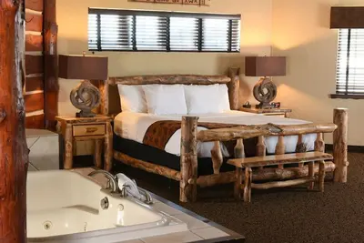 Image de Hiking & Biking Close to the Mississippi River! Lodge-style Rooms