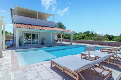 Image de Belle maison à Barban avec sauna