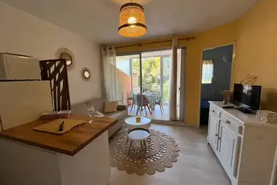 Image de Appartement T2 Cabine à 200m de la plage à Saint Pierre la mer 4oliv70
