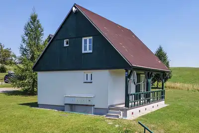 Image de Merveilleuse maison de vacances privée pour 8 personnes avec Wifi, piscine, Tv, terrasse et parking