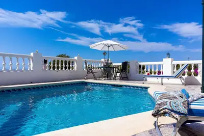 Image de Belle maison de vacances privée avec Wifi, climatisation, piscine privée, Tv, patio, parking