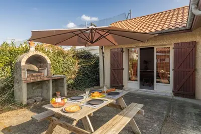 Image de Merveilleuse maison de vacances privée pour 4 personnes avec Wifi, Tv, terrasse et animaux admis