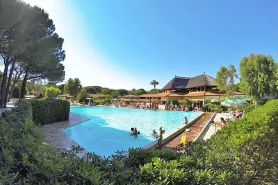 Image de Belle maison de vacances privée avec piscine, Wifi, climatisation, terrasse et parking
