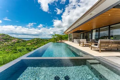 Image de Picture-Perfect Ocean-View Villa – Ideal for Families & Relaxation