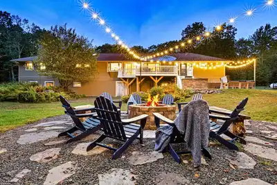Image de 10Acre Secluded Retreat: Hot Tub, Arcade, Fire Pit