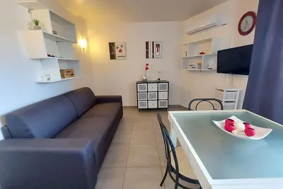 Image de Appartement climatisé pour 4 à 200m de la plage, au cœur de Marseillan-Plage