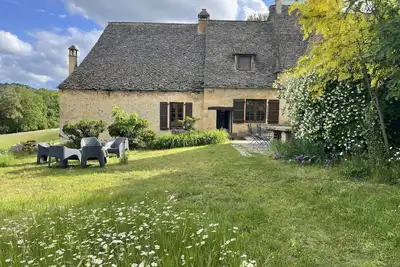 Image de Maison en pleine nature avec piscine, wifi et parking - Périgord Noir