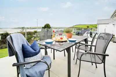 Image de Inchmerry Padstow - stunning bungalow with amazing view sleeps 6+parking