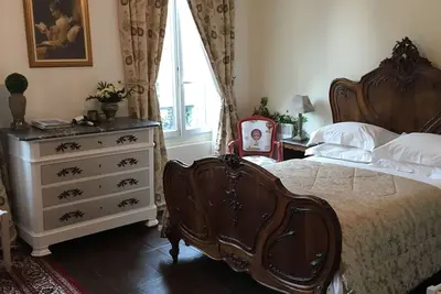 Large studio in Riberac. View of the town. Easy parking. Key box access