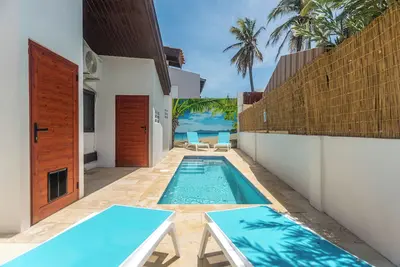 Image de Quite Villa, with pool. Easy drive to beaches. With car rental options.