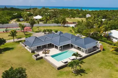 Image de Villa Grenadine dans le Domaine des Terres Basses à 3 minutes de la plage