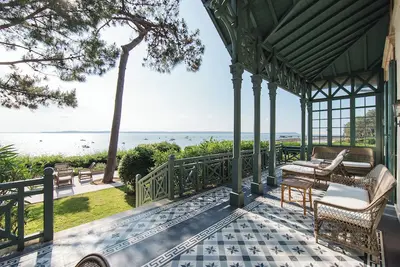 Image de Villa Madeleine en 1ère ligne pour 13 personnes