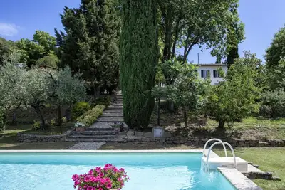 Image de Maison de vacances privée avec Wifi, piscine privée, climatisation, Tv, animaux admis, parking