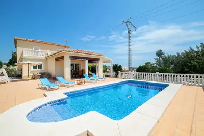 Image de Maison de vacances privée avec climatisation, piscine privée, Wifi, Tv, patio, parking