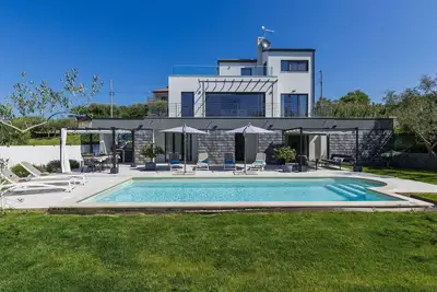 Image de Maison de vacances privée avec piscine privée, Wifi, climatisation, Tv, terrasse, vue panoramique