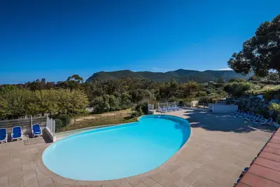 Image de Agréable appartement pour 6 personnes avec Wifi, climatisation, piscine, Tv, patio et parking