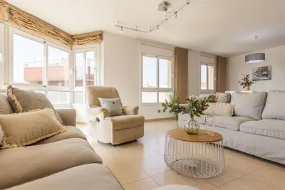 Image de Confortable appartement pour 8 personnes avec climatisation, Wifi, Tv, balcon et animaux admis