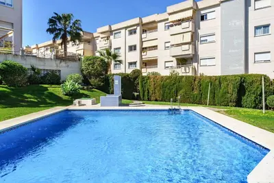 Image de Joli appartement pour 4 personnes avec piscine, Wifi, climatisation, Tv et terrasse