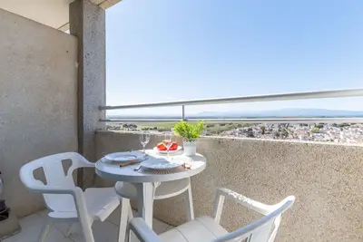 Image de Confortable appartement pour 2 personnes avec Wifi, climatisation, Tv, patio et animaux admis