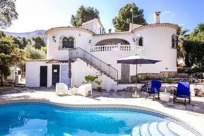 Image de Maison de vacances privée avec piscine privée, climatisation, Wifi, Tv, terrasse, parking