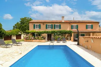 Image de Maison de vacances privée avec piscine privée, Wifi, climatisation, Tv, terrasse, animaux admis
