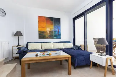 Joli appartement avec climatisation, Wifi, piscine, Tv, terrasse, vue panoramique et parking