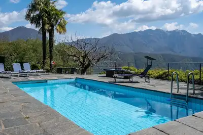 Image de Maison de vacances privée avec Wifi, piscine privée, Tv, patio, vue panoramique, parking