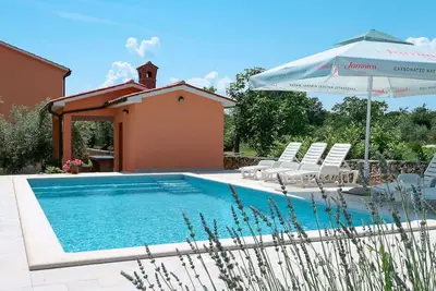 Image de Joli appartement pour 6 personnes avec climatisation, Wifi, piscine, Tv et terrasse