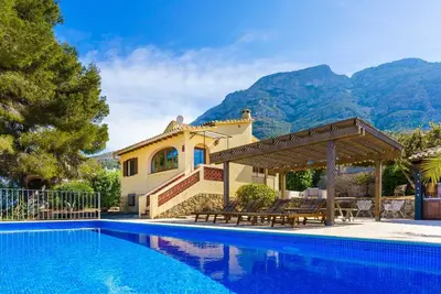 Image de Maison de vacances privée avec piscine privée, Wifi, climatisation, Tv, patio, parking