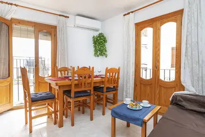 Image de Magnifique maison de vacances privée pour 12 personnes avec Wifi, Tv, terrasse et parking