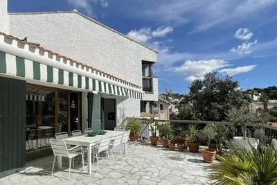 Image de Jo 2024! Magnifique maison avec grande terrasse à 200m de la Corniche et la mer!