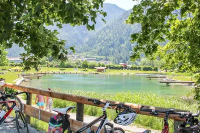 Joli appartement avec piscine, Wifi, Tv, animaux admis, vue panoramique et parking