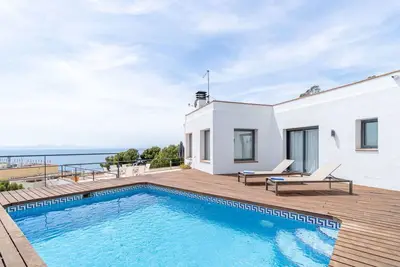 Image de Magnifique maison de vacances privée avec Wifi, piscine privée, climatisation, Tv, patio, parking