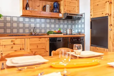 Image de Confortable appartement pour 2 personnes avec piscine, Tv, balcon, animaux admis et parking