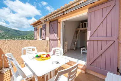 Image de Confortable appartement avec climatisation, Wifi, piscine, Tv, balcon, animaux admis et parking