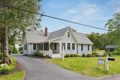 Image de Hot Tub! Walk to Dock Square and Gooch's Beach!