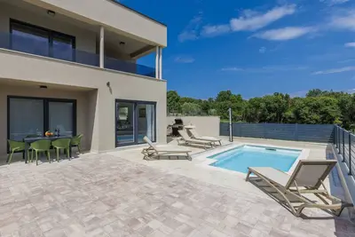 Image de Magnifique maison de vacances avec piscine privée, climatisation, Wifi, Tv et terrasse