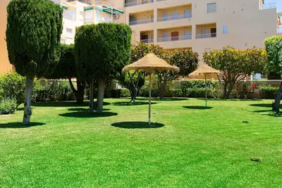Image de Agréable appartement pour 4 personnes avec Wifi, climatisation, piscine, Tv et terrasse