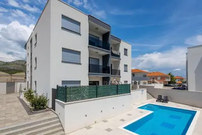 Image de Confortable appartement pour 4 personnes avec Wifi, piscine, climatisation, Tv, terrasse et parking