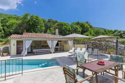 Image de Maison de vacances privée avec piscine privée, climatisation, Wifi, Tv, terrasse, parking