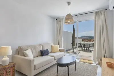 Image de Joli appartement pour 4 personnes avec Wifi, climatisation, Tv et terrasse