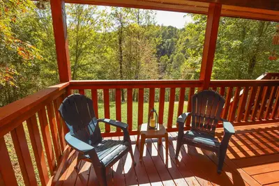 Image de Mountain Cove: Hidden Treasure Chalet, Comfy for 10 Near Gatlinburg/Pigeon Forge